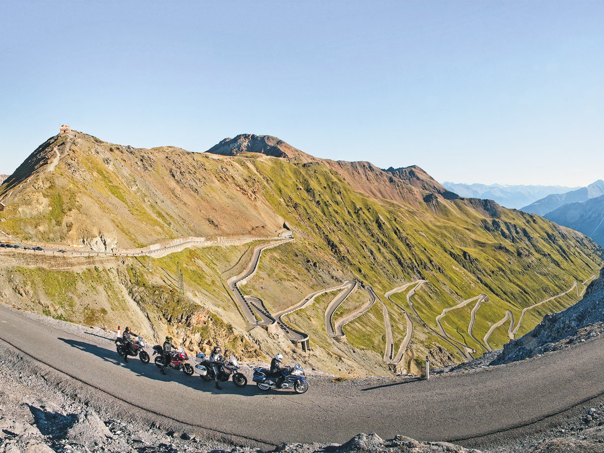 Enzian Herbstbild Motorrad v5.jpg