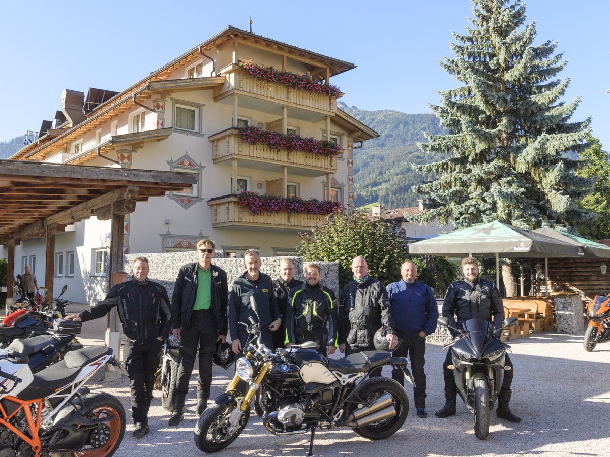 09 BWM Gruppenfoto.jpg