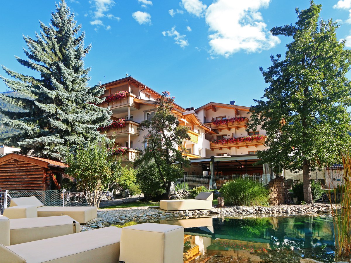 01 Ansicht Hotel Sommer.jpg